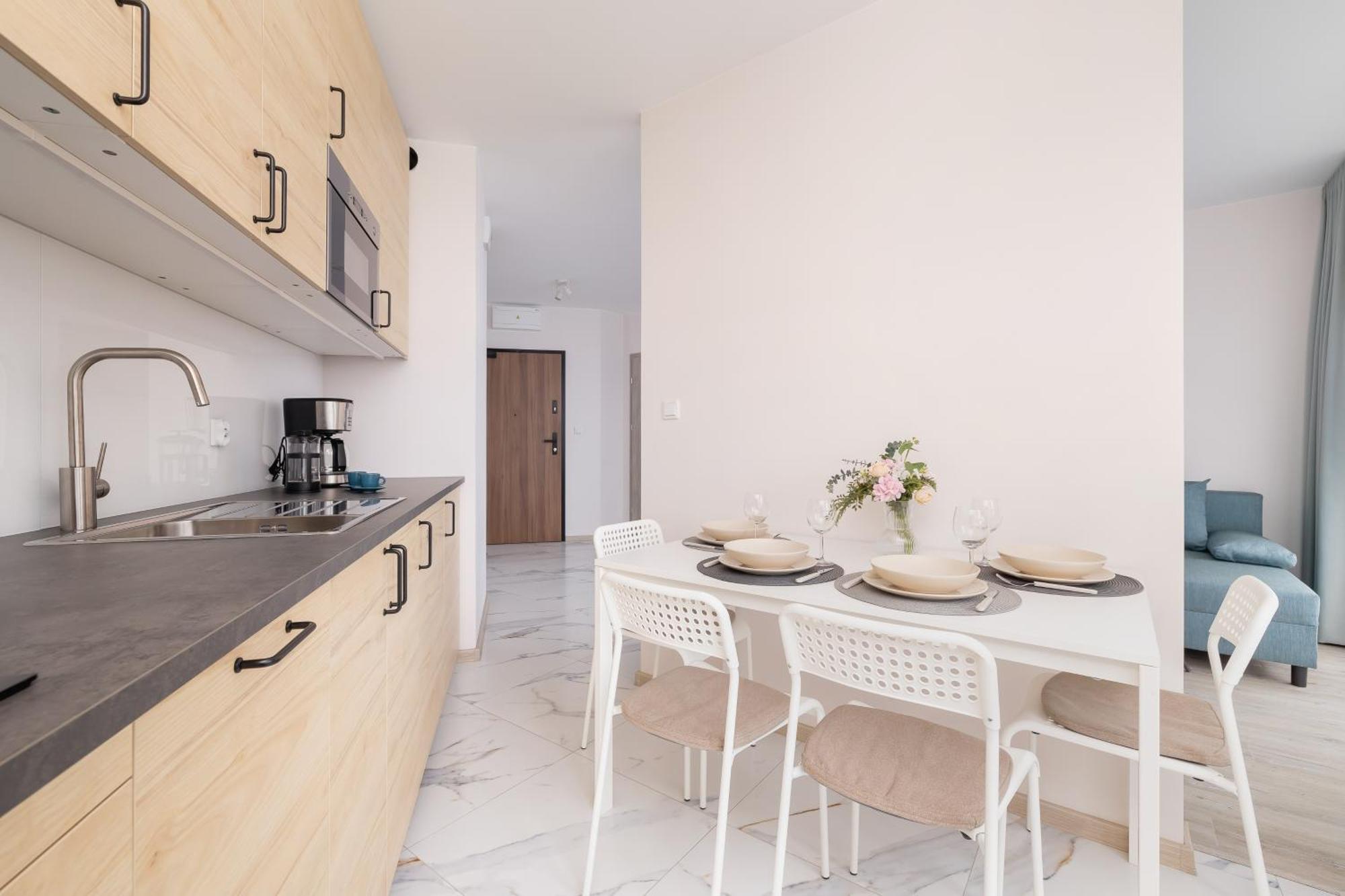 Cozy Laszkiewicza With Parking By Renters Апартаменти