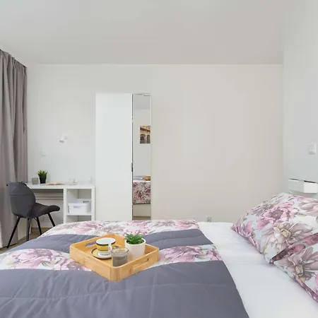Cozy Apartments Laszkiewicza With Parking By Noclegi Renters Kraków Zewnętrze zdjęcie