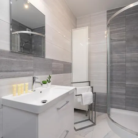 Cozy Apartments Laszkiewicza With Parking By Noclegi Renters Kraków Zewnętrze zdjęcie